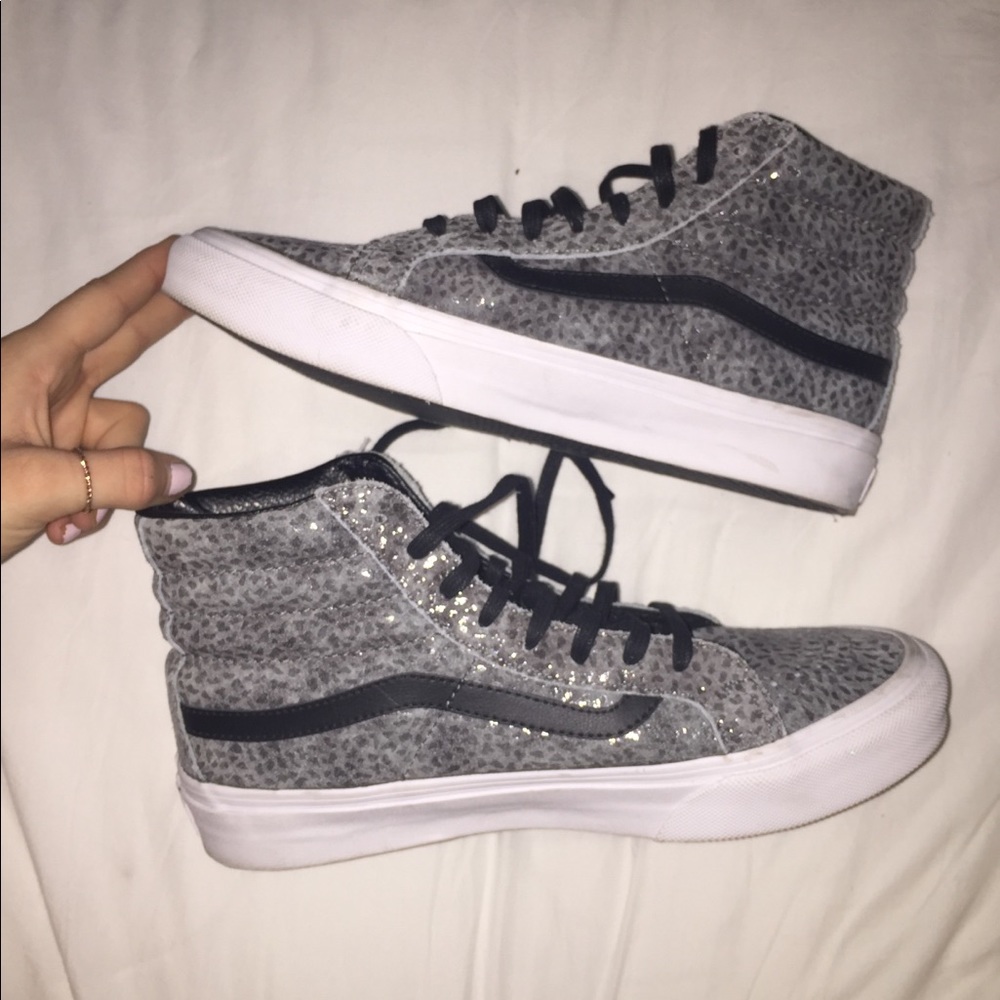 GREY AND BLACK HIGH TOP VANS size 7 women’s